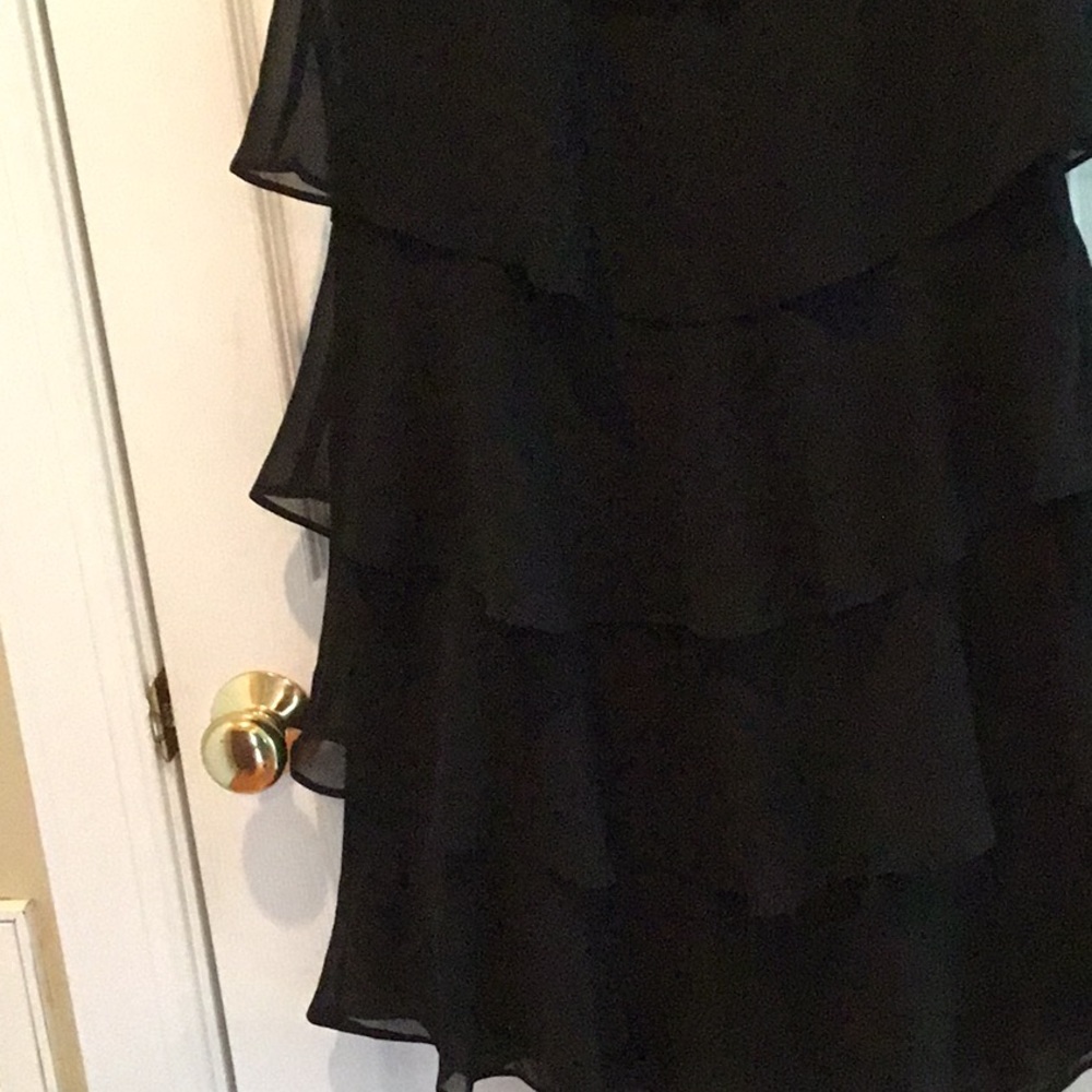 Tiered dress size 6 - Picture 3 of 3